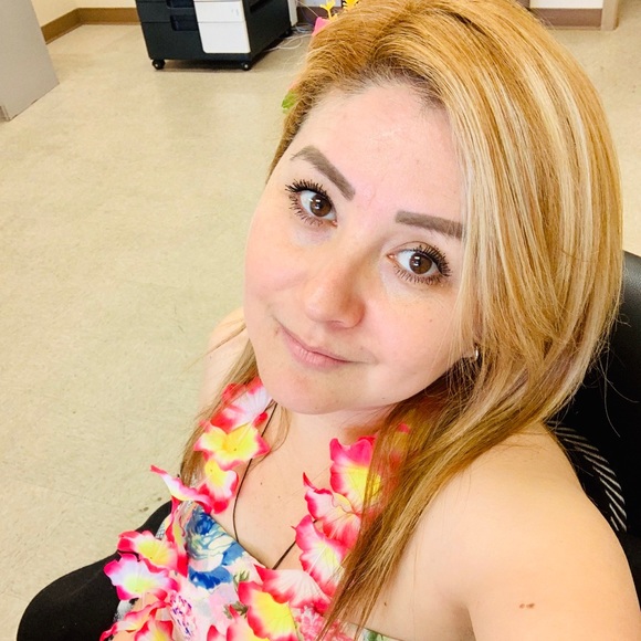 Meet your Posher, Mariela - Picture 1 of 1